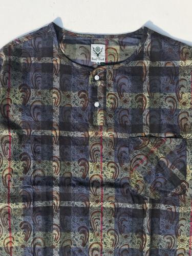 【 30% OFF】　Henley Neck Shirt (Batik Over Print)