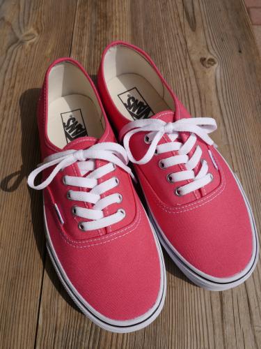 Authentic  (Rouge Red)
