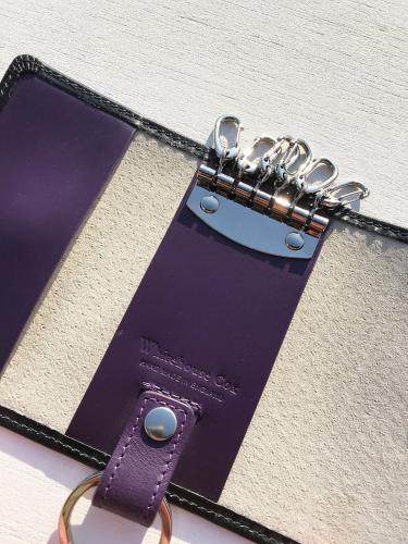 S9692 Key Case with Ring (Holiday Line)