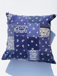 【KNIFEWING】 Vintage Bandana Cushion Cover (B)