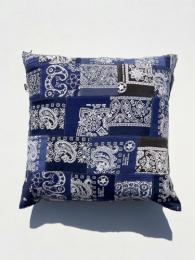 【KNIFEWING】 Vintage Bandana Cushion Cover (D)