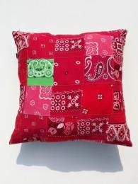 【KNIFEWING】 Vintage Bandana Cushion Cover (Red-B)