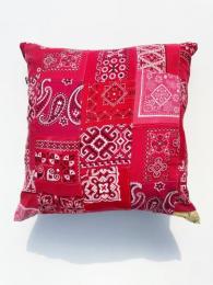 【KNIFEWING】 Vintage Bandana Cushion Cover (Red-C)