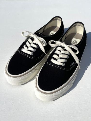 Mte Authentic Reissue 44 (Black/Marshmallow)