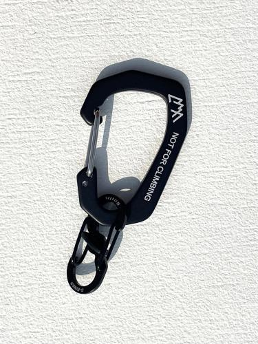 【CMF OUTDOOR GARMENT】　Carabiner