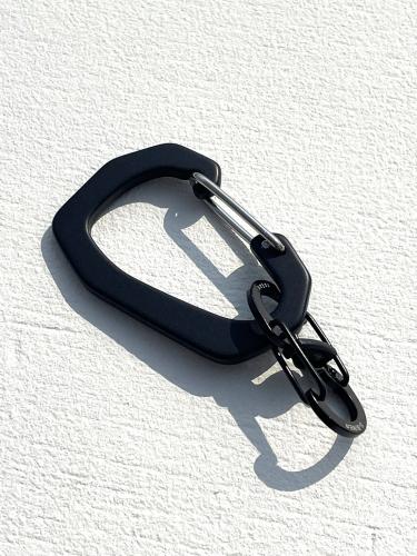 【CMF OUTDOOR GARMENT】　Carabiner