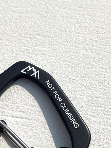 【CMF OUTDOOR GARMENT】　Carabiner