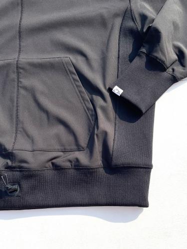 【CMF OUTDOOR GARMENT】　DIVIDED SWEAT (Black)