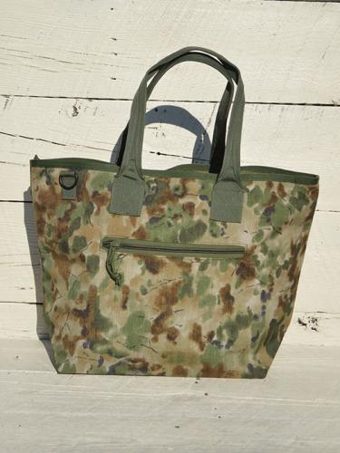 TOTE BAG (Covert Woodland)